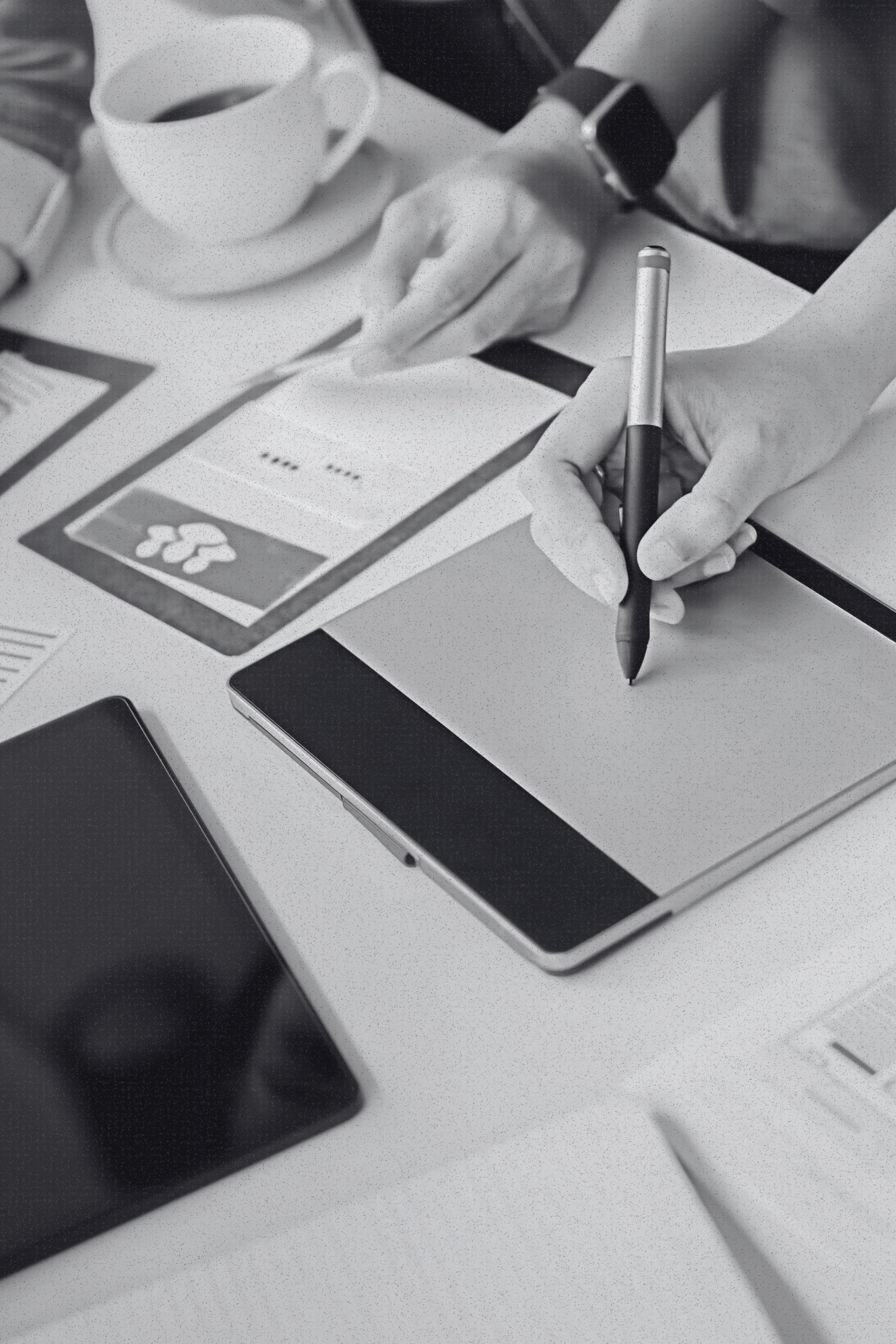 Proceso creativo de diseño de trofeos personalizados